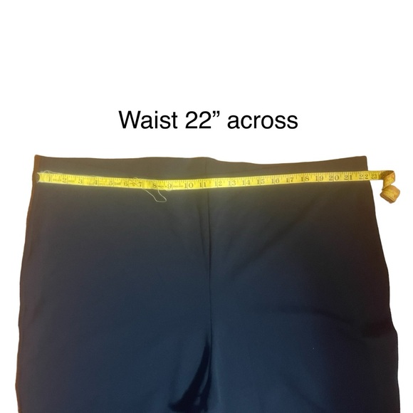 NWT H&M Black Flared Leggings. Size 3X - Picture 4 of 8